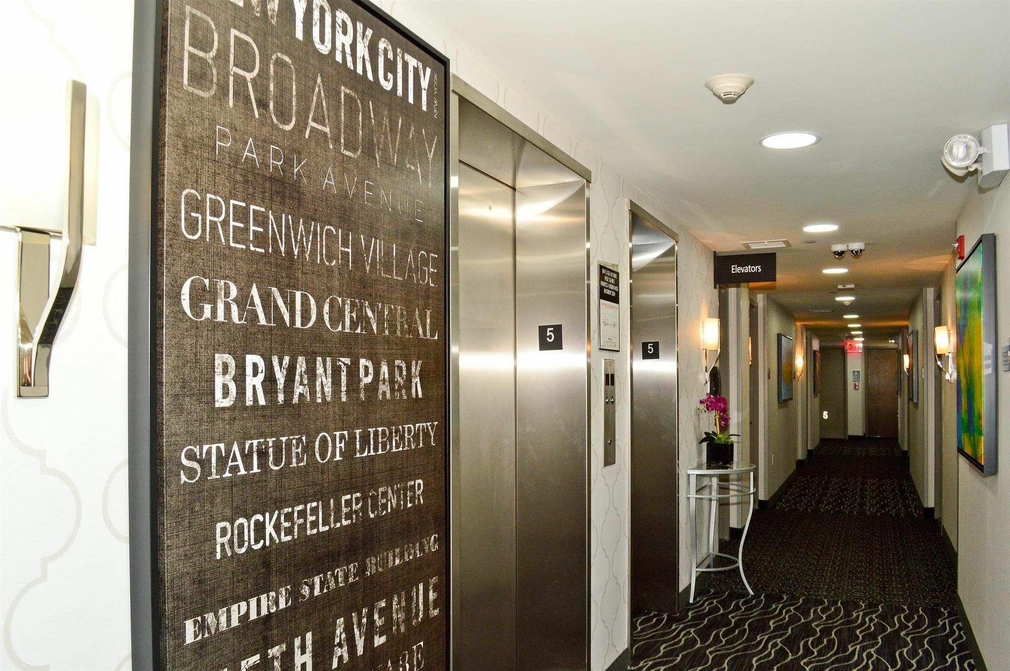 Best Western Plus Laguardia Airport Hotel Queens นิวยอร์ก ภายนอก รูปภาพ